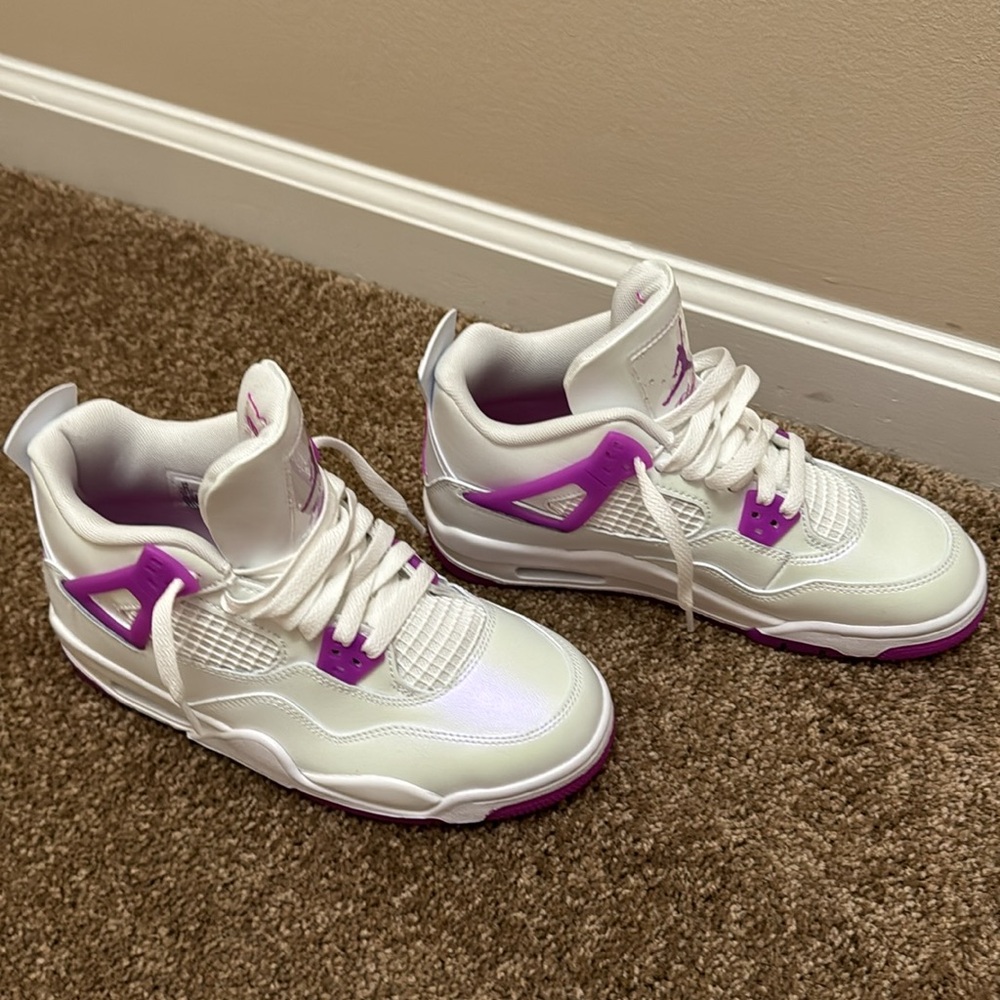 New Nike Air Jordan 4 Retro Size 5Y (also fits 6.5 Women’s)
